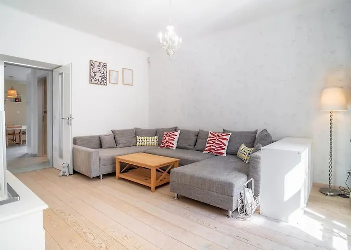 Cozy 2-bedroom 아파트